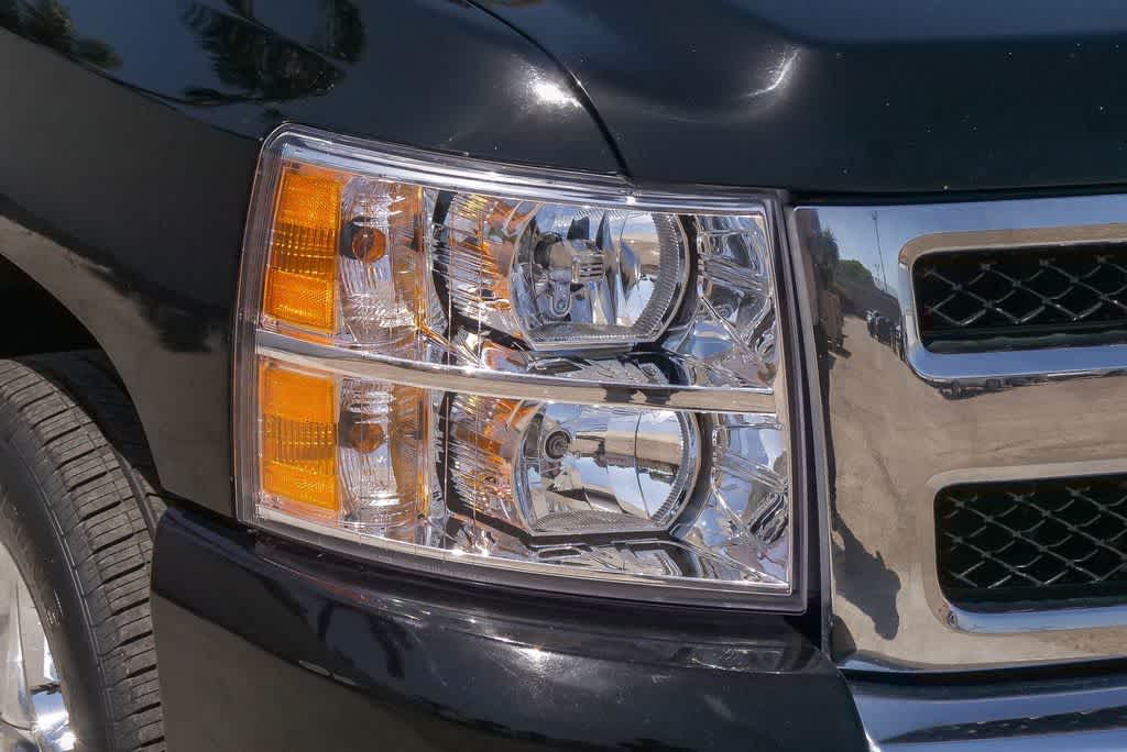 Thumbnail: 2011 Chevrolet Silverado 1500 - 4