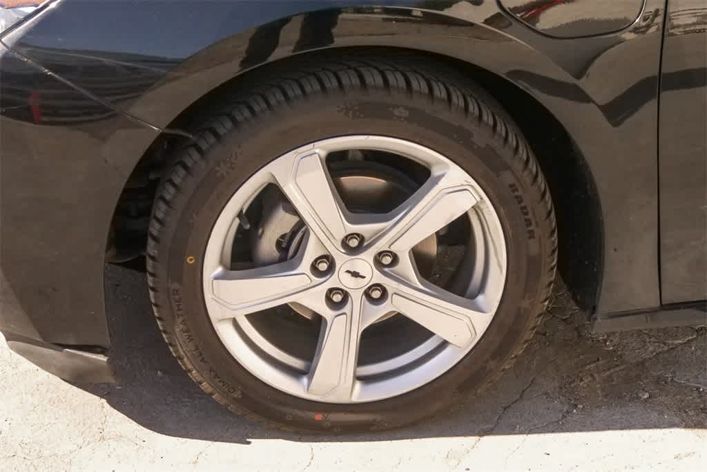 Thumbnail: 2017 Chevrolet Volt - 5