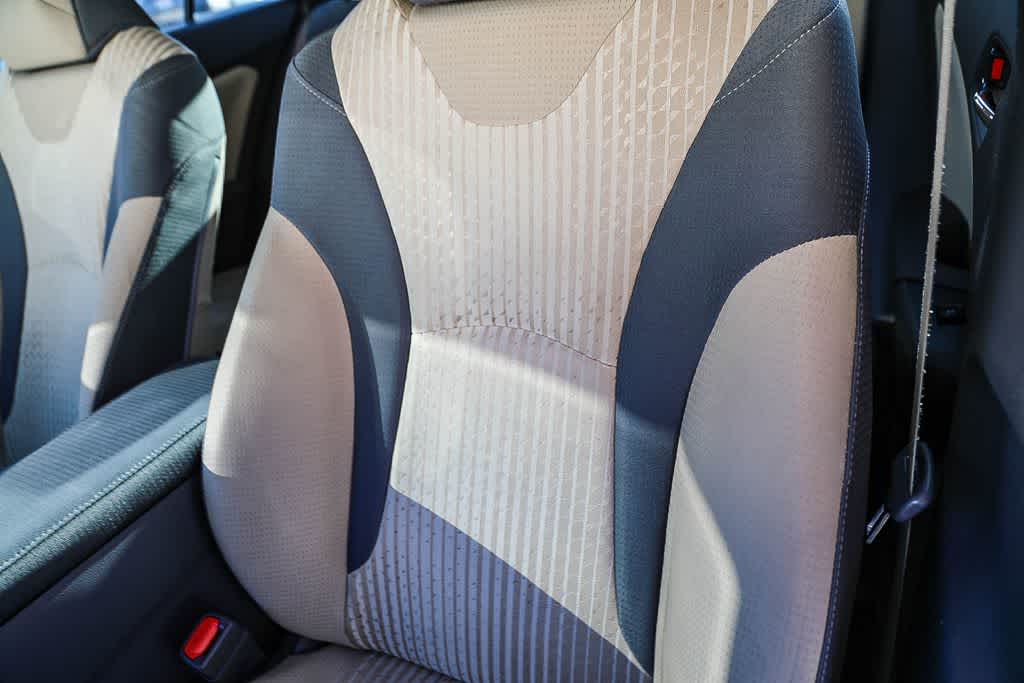 Thumbnail: 2016 Toyota Prius - 20