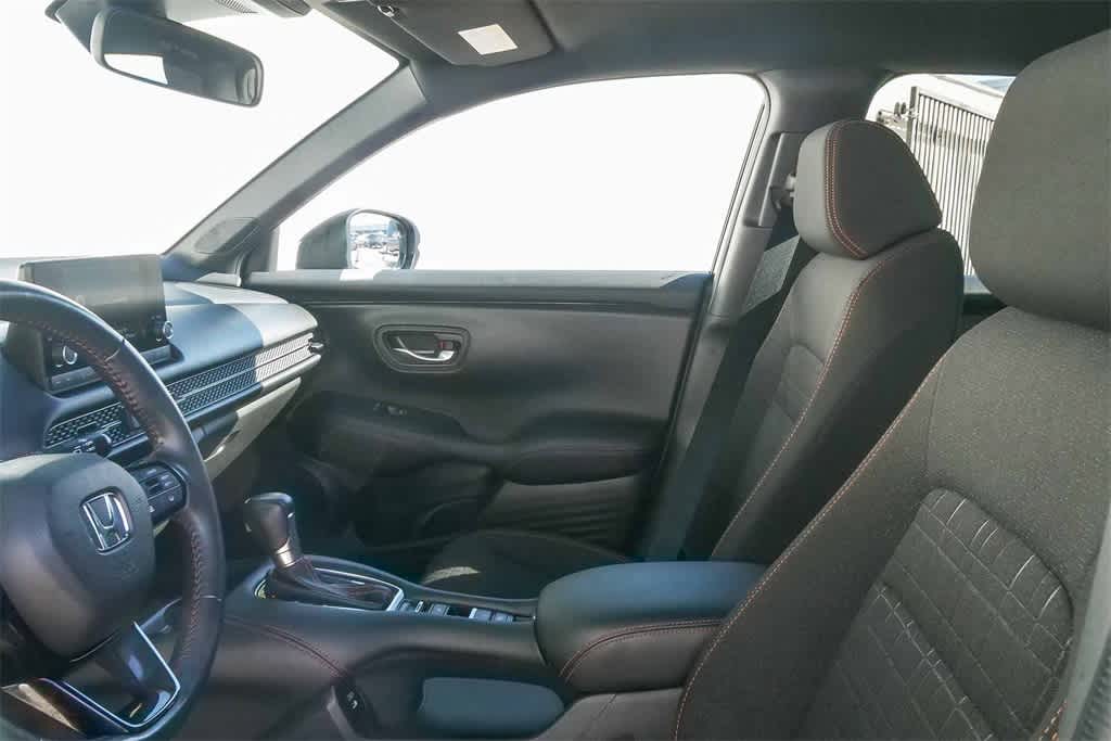 Thumbnail: 2025 Honda HR-V - 17