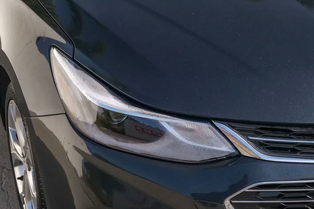 Thumbnail: 2017 Chevrolet Cruze - 4