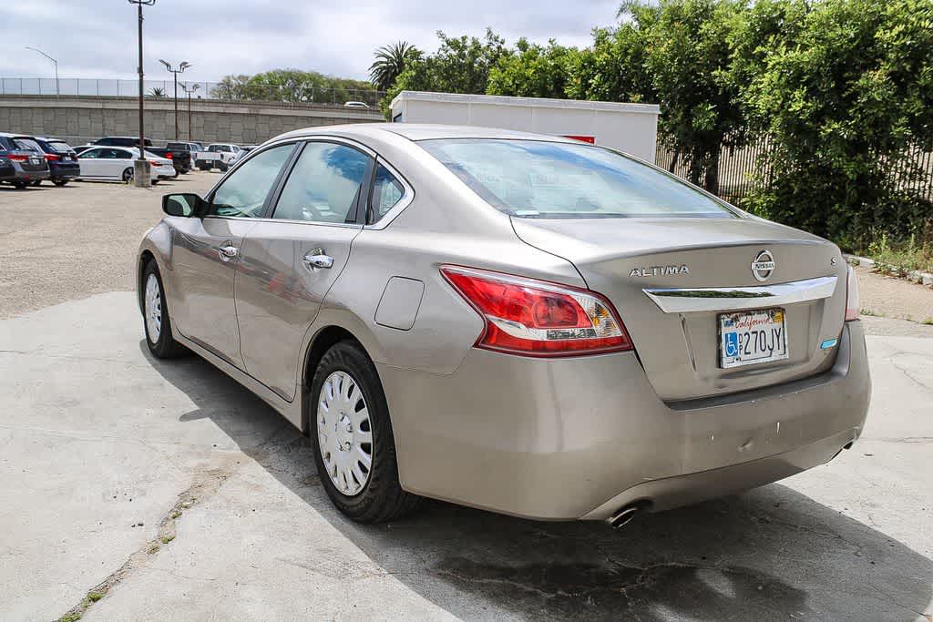 Thumbnail: 2013 Nissan Altima - 7