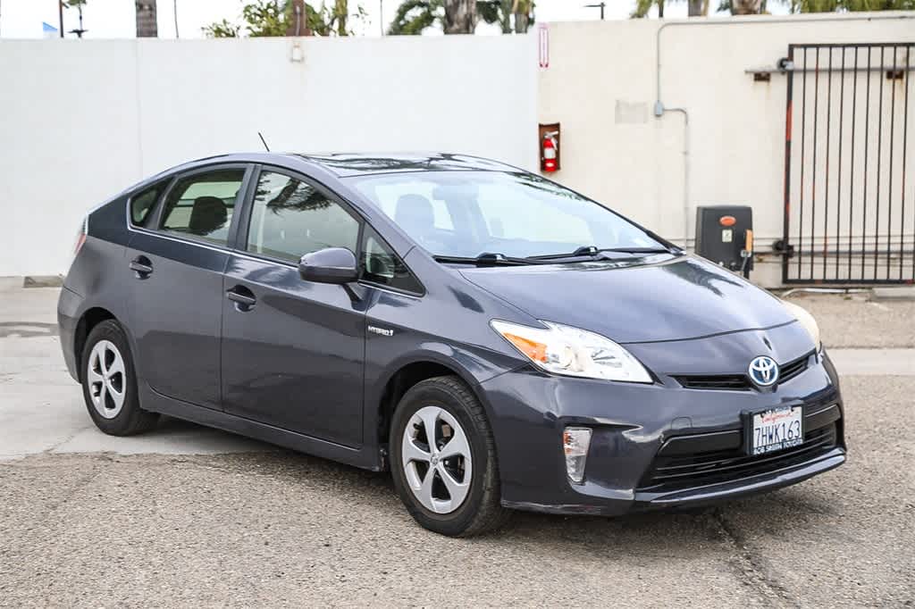 Thumbnail: 2015 Toyota Prius - 3