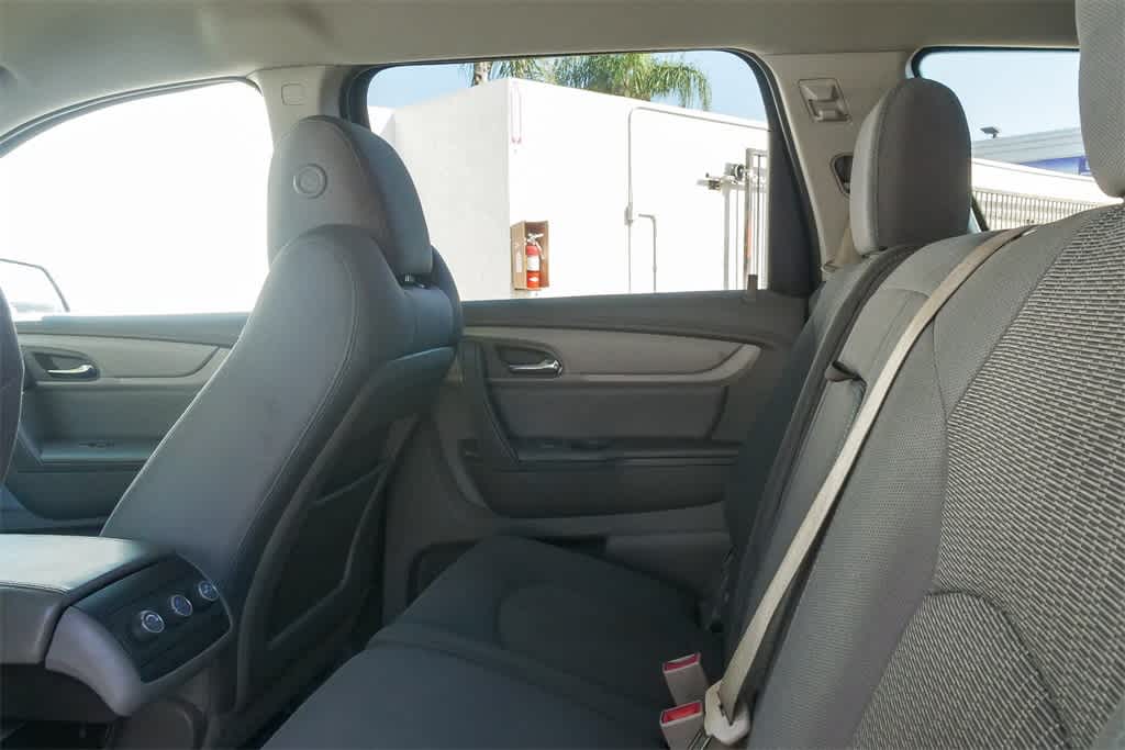 Thumbnail: 2017 Chevrolet Traverse - 15