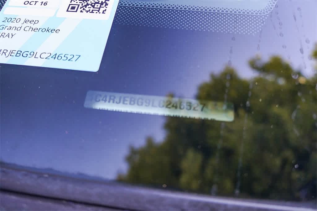 Thumbnail: 2020 Jeep Grand Cherokee - 32