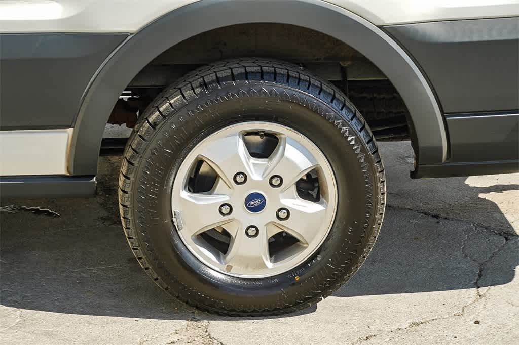 Thumbnail: 2018 Ford Transit Series - 11