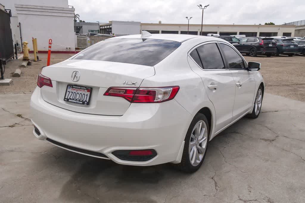 Thumbnail: 2017 Acura ILX - 8