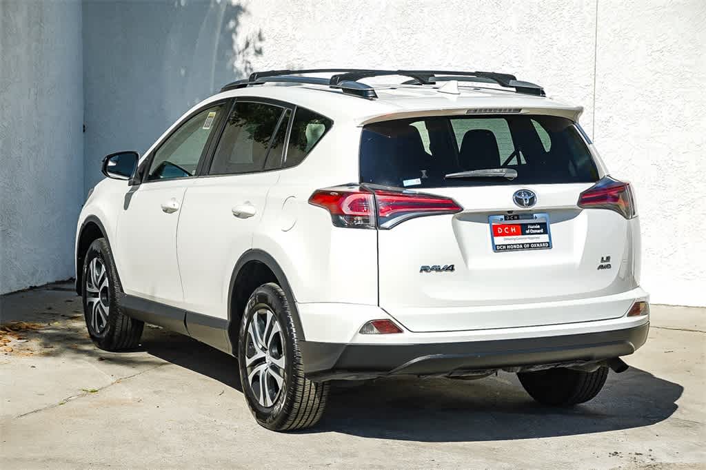 Thumbnail: 2018 Toyota RAV4 - 6