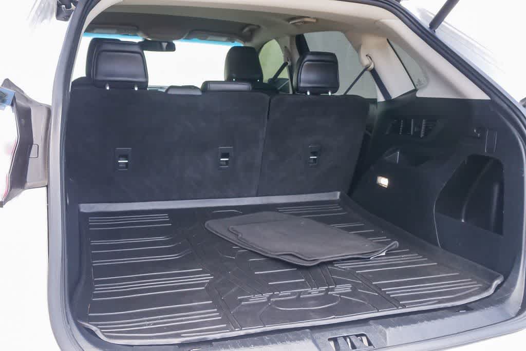 Thumbnail: 2020 Ford Edge - 24