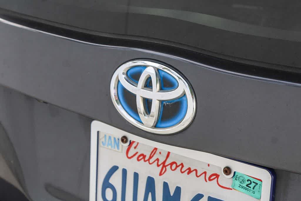 Thumbnail: 2011 Toyota Prius - 11