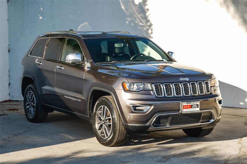 Thumbnail: 2020 Jeep Grand Cherokee - 3