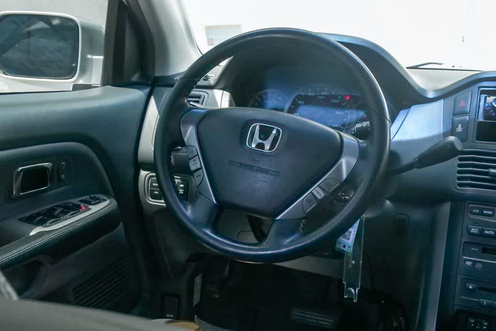 Thumbnail: 2005 Honda Pilot - 14