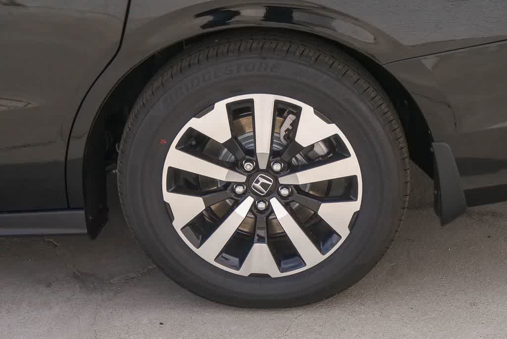 Thumbnail: 2026 Honda Odyssey - 18