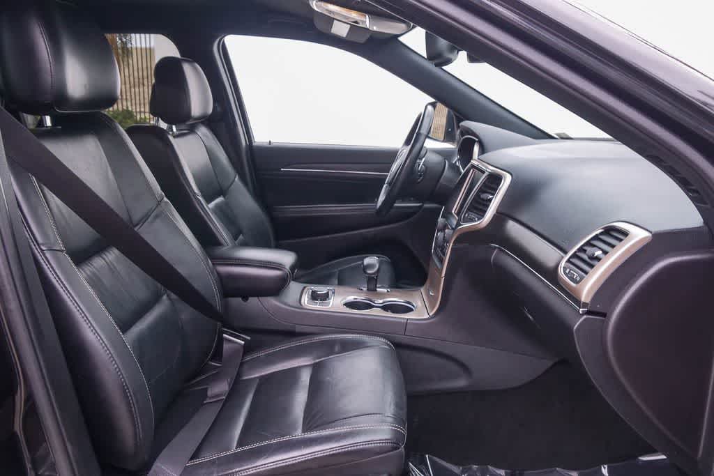 Thumbnail: 2015 Jeep Grand Cherokee - 15