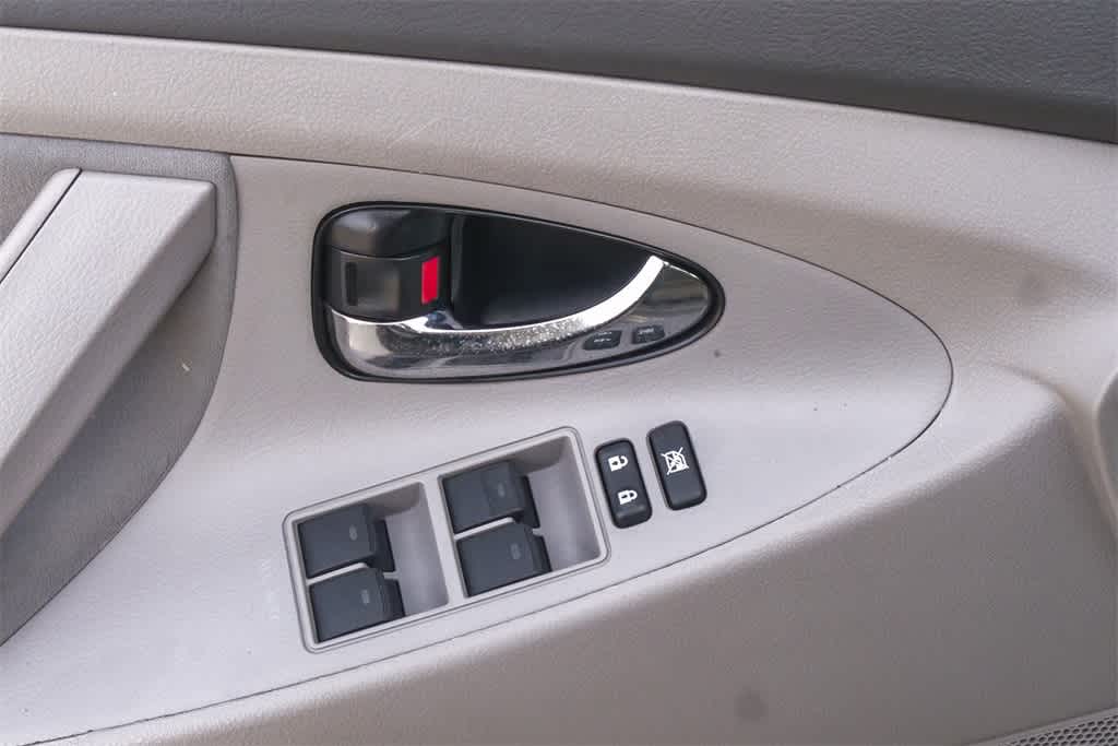 Thumbnail: 2011 Toyota Camry - 19