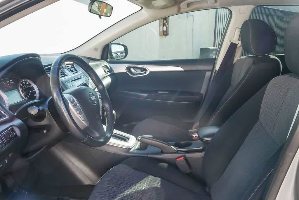 Thumbnail: 2014 Nissan Sentra - 17