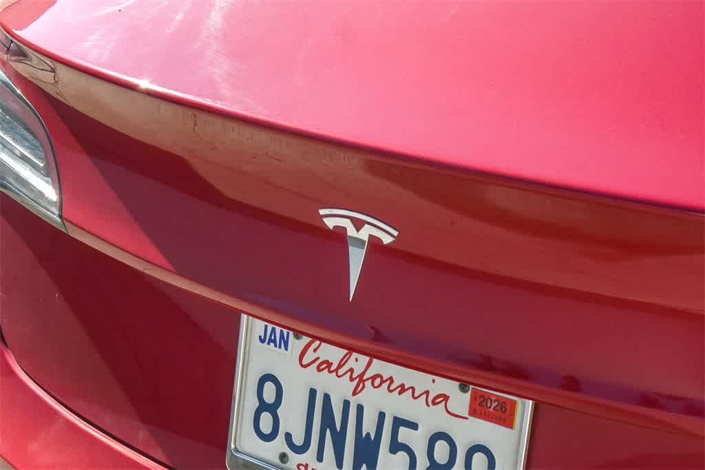 Thumbnail: 2018 Tesla Model 3 - 11