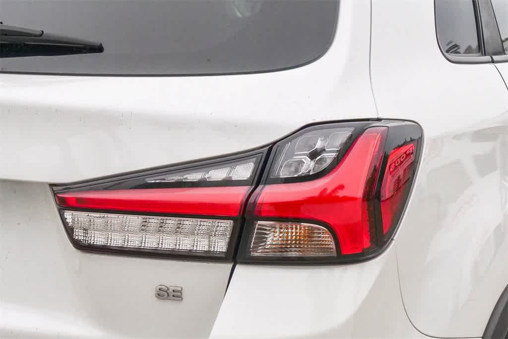 Thumbnail: 2021 Mitsubishi Outlander Sport - 10