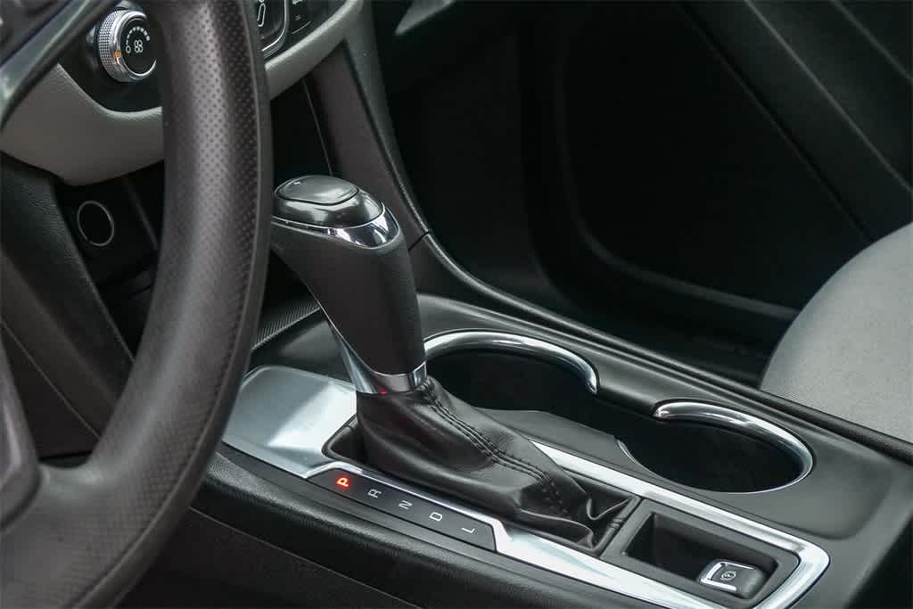 Thumbnail: 2019 Chevrolet Equinox - 16