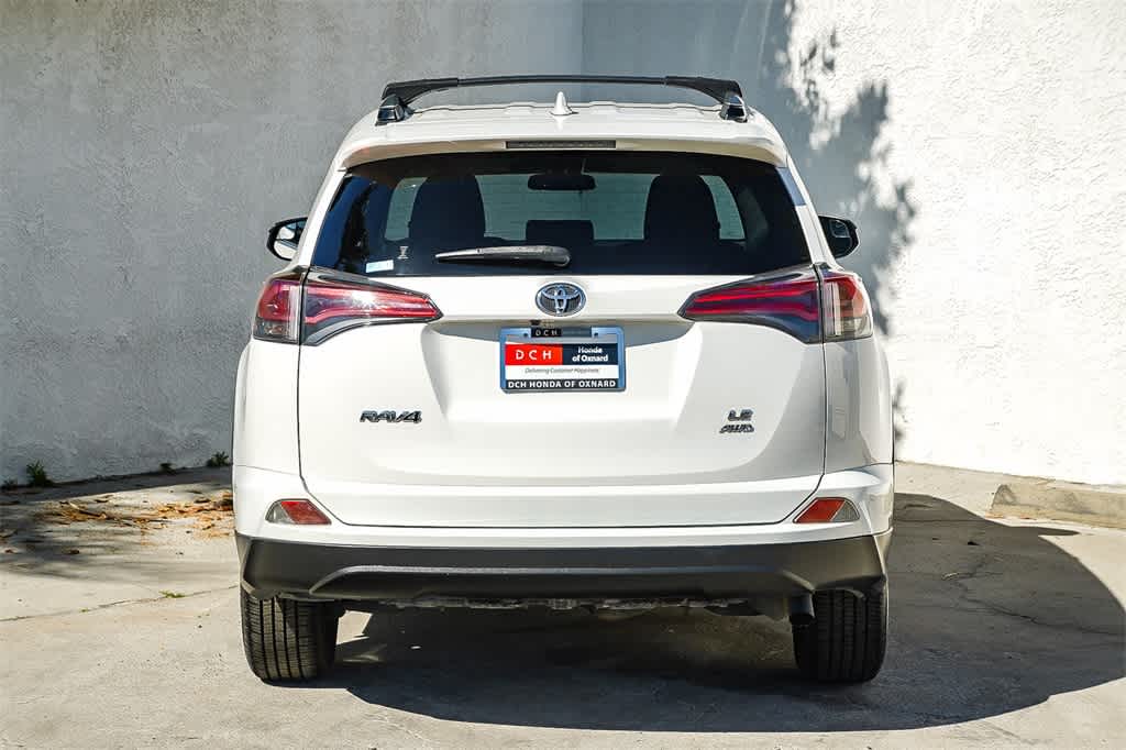 Thumbnail: 2018 Toyota RAV4 - 5