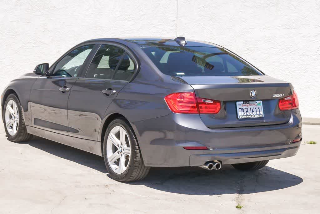 Thumbnail: 2013 BMW 3 Series - 7