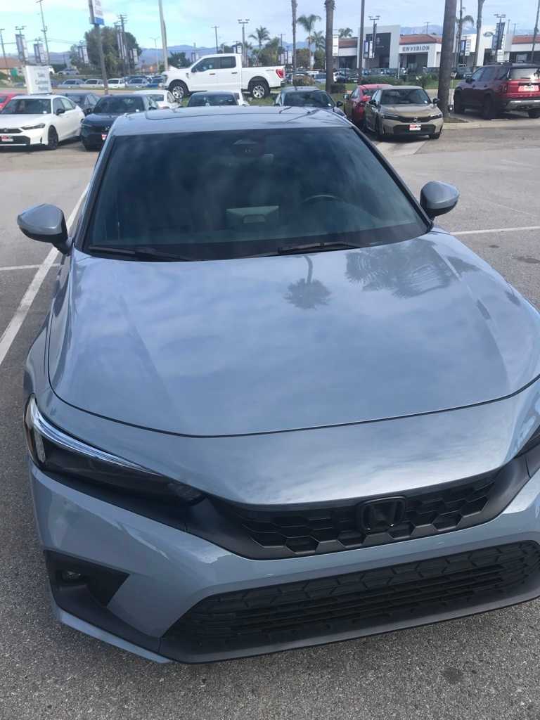 2024 Honda Civic Hatchback Sport Touring photo 3