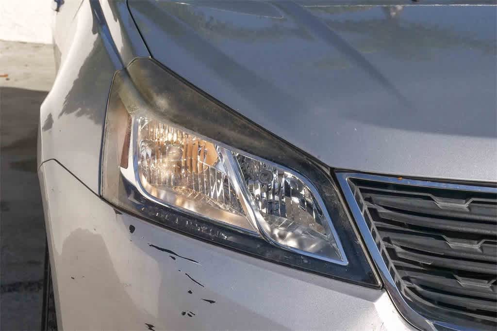 2017 Chevrolet Traverse LS photo 3