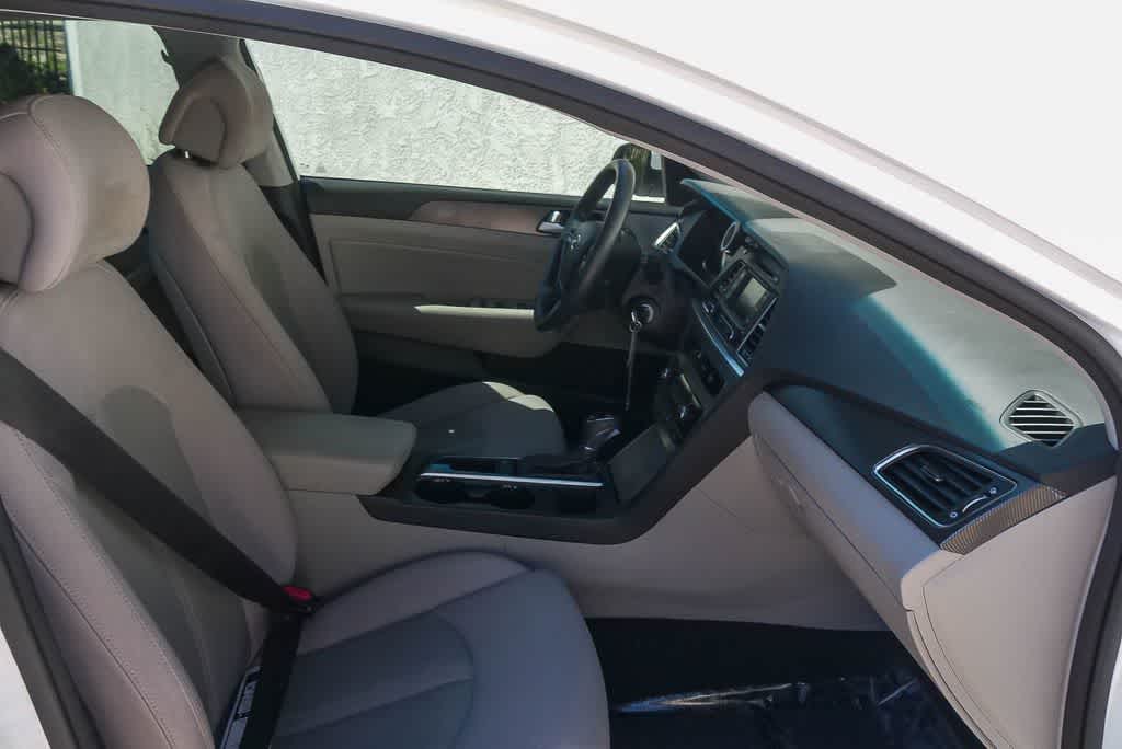 Thumbnail: 2015 Hyundai Sonata - 15