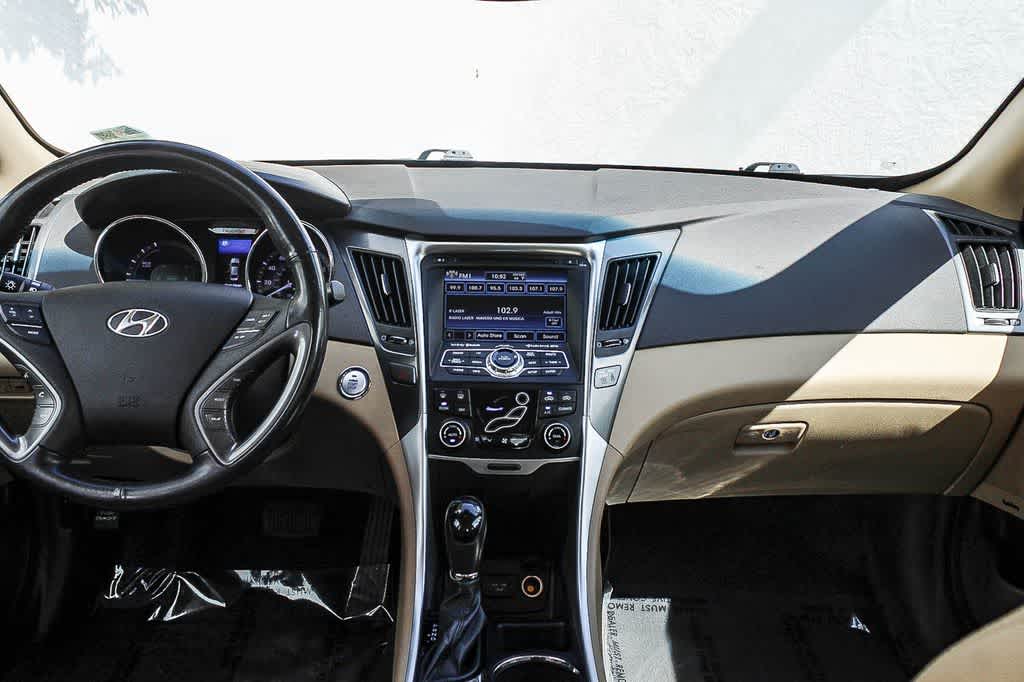 Thumbnail: 2013 Hyundai Sonata - 12