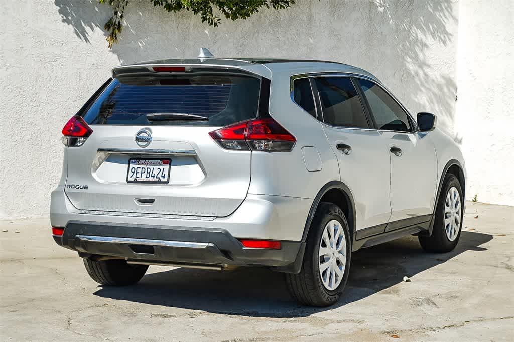 Thumbnail: 2018 Nissan Rogue - 4