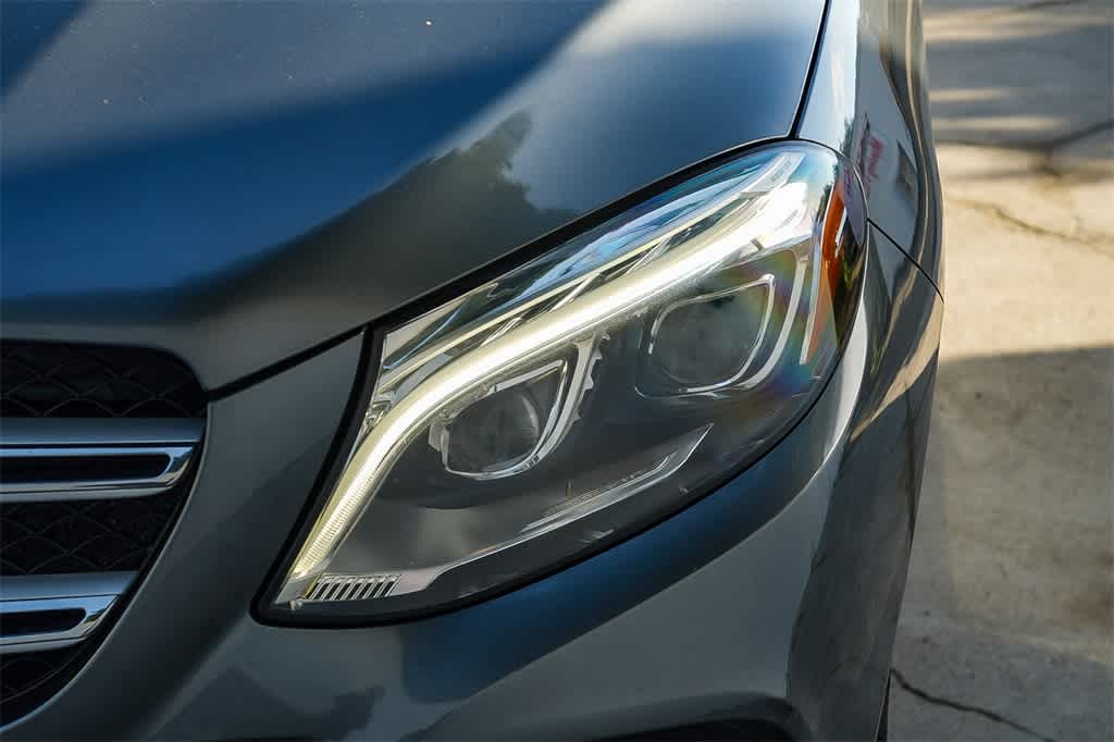 Thumbnail: 2017 Mercedes-Benz GLE - 8