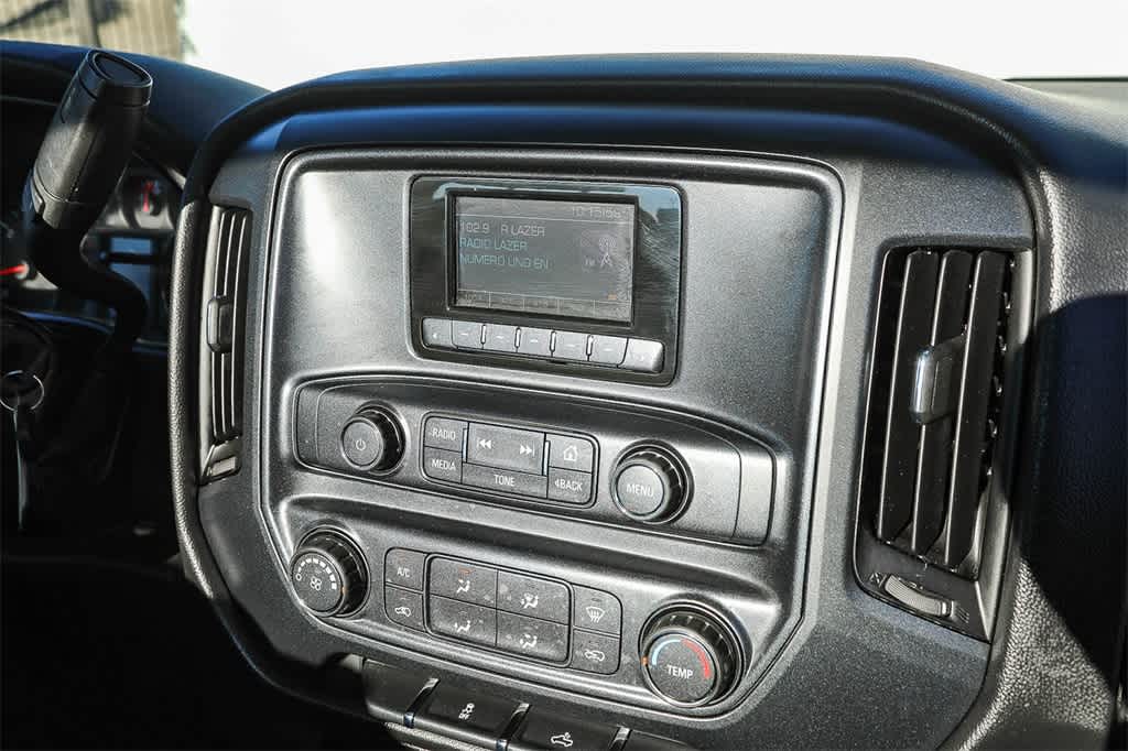 Thumbnail: 2015 Chevrolet Silverado 2500 - 13