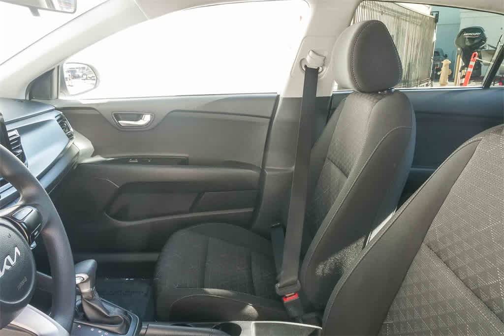 Thumbnail: 2023 Kia Rio - 17