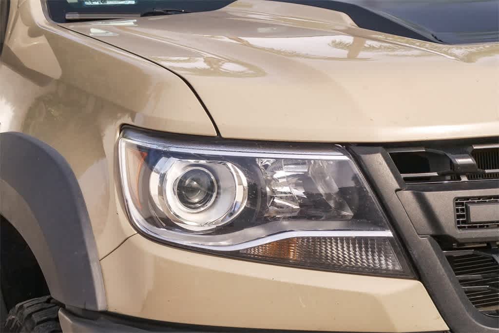 Thumbnail: 2022 Chevrolet Colorado - 4