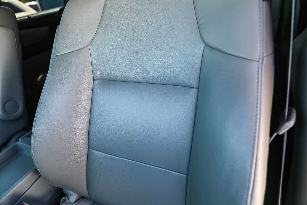 Thumbnail: 2015 Honda Odyssey - 23