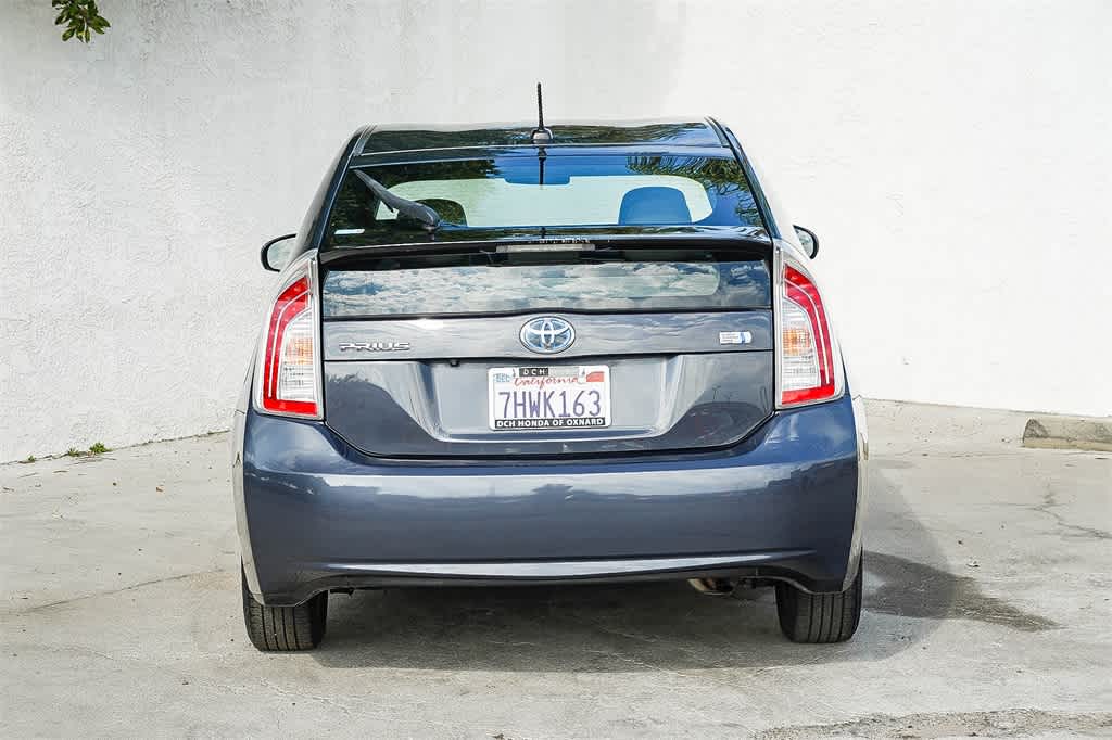 Thumbnail: 2015 Toyota Prius - 5