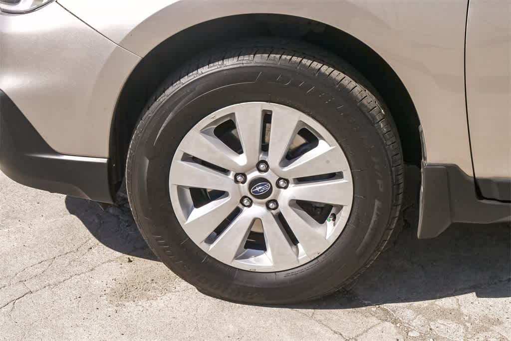 Thumbnail: 2017 Subaru Outback - 5