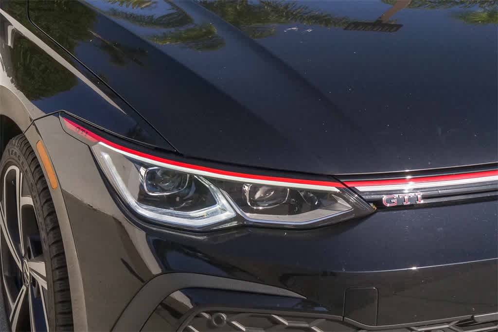 2024 Volkswagen Golf GTI SE photo 3