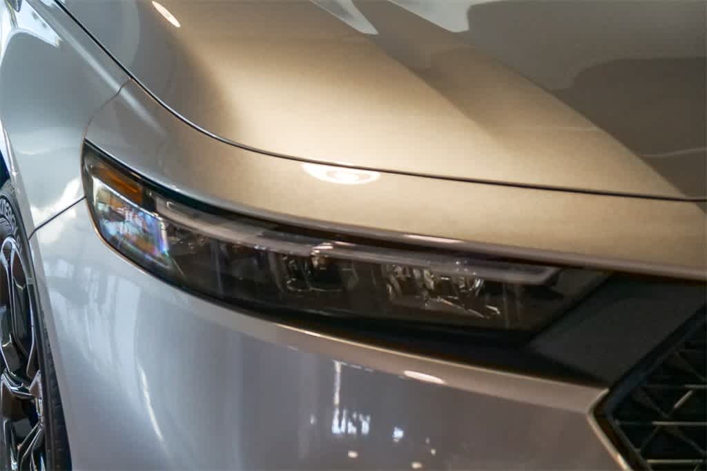 2025 Honda Accord SE photo 2