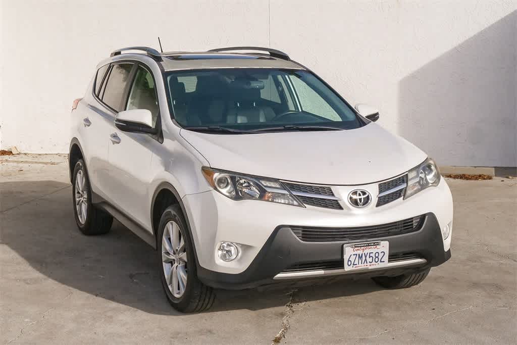 Thumbnail: 2013 Toyota RAV4 - 3