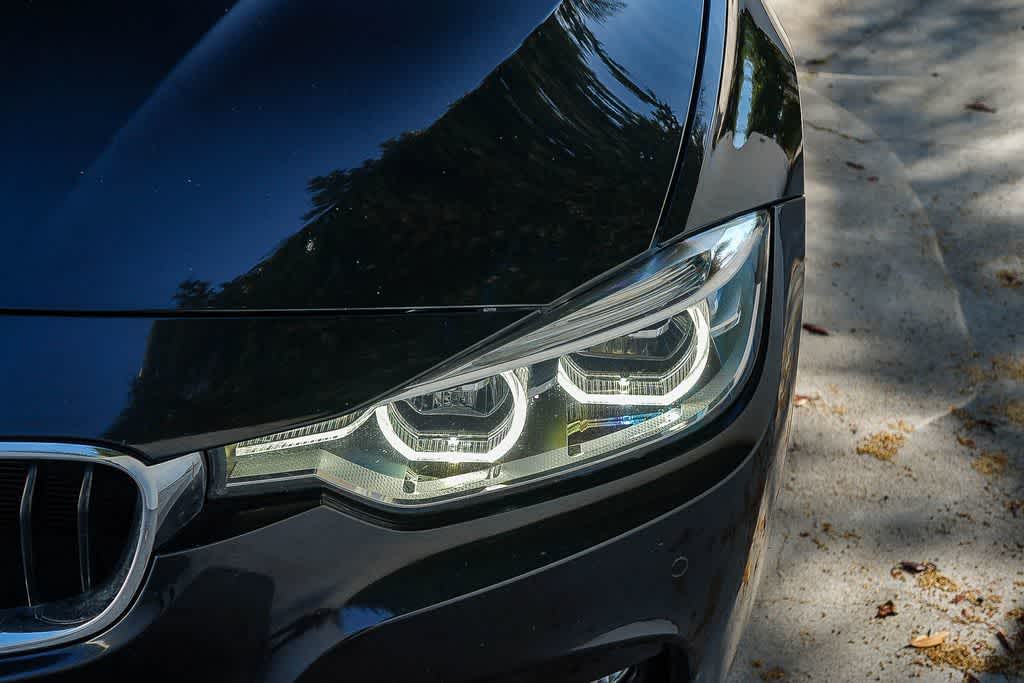 Thumbnail: 2018 BMW 3 Series - 8