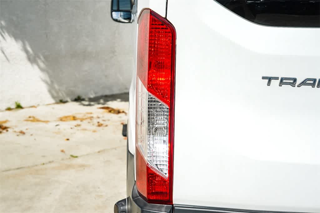 Thumbnail: 2018 Ford Transit Series - 7