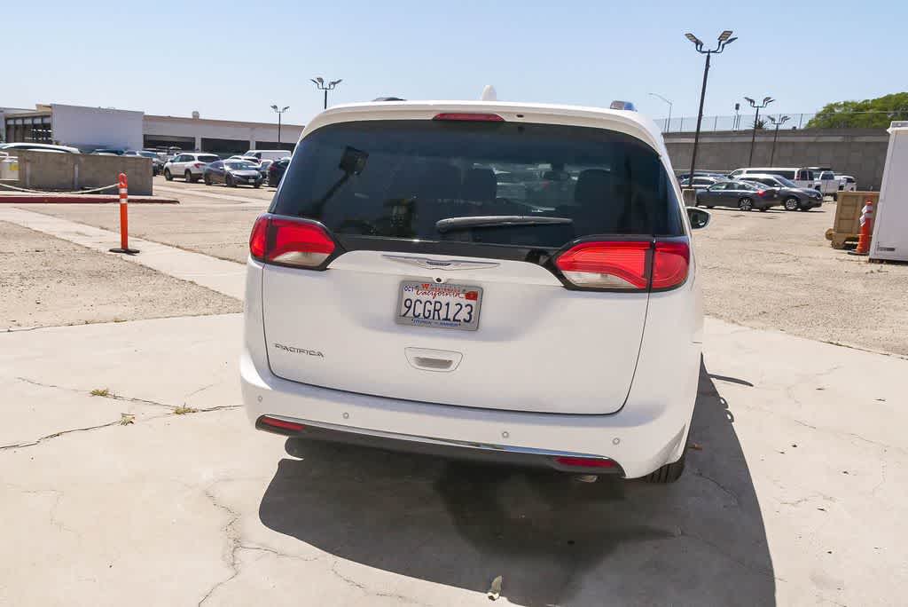 Thumbnail: 2020 Chrysler Pacifica - 8