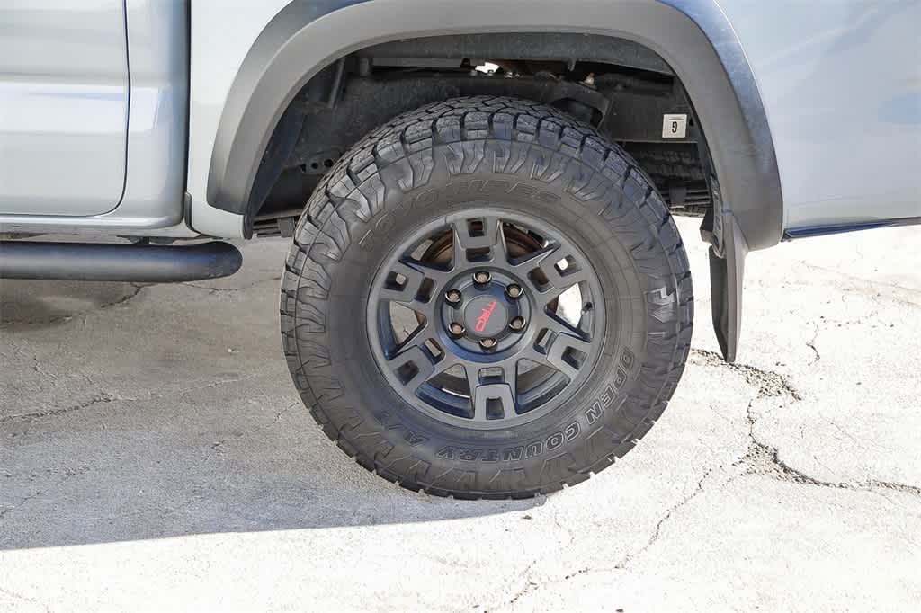 Thumbnail: 2021 Toyota Tacoma - 10