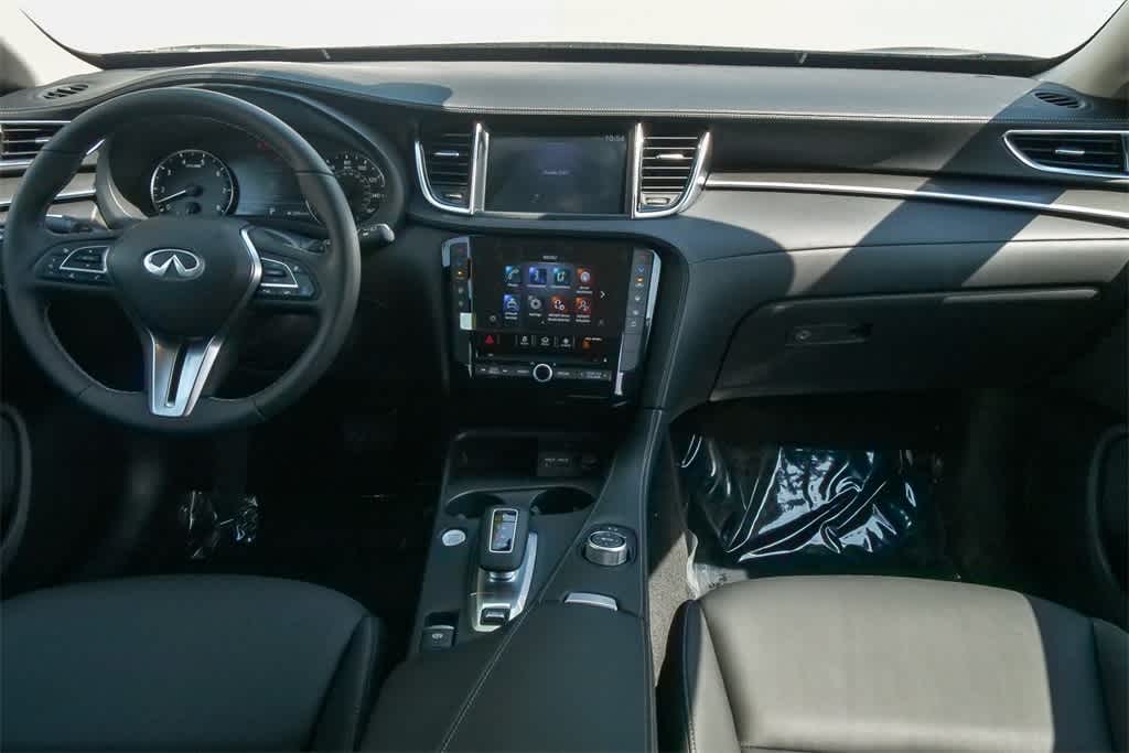 Thumbnail: 2025 INFINITI QX50 - 11