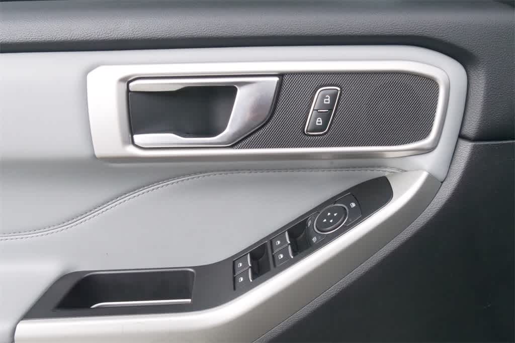 Thumbnail: 2021 Ford Explorer - 19