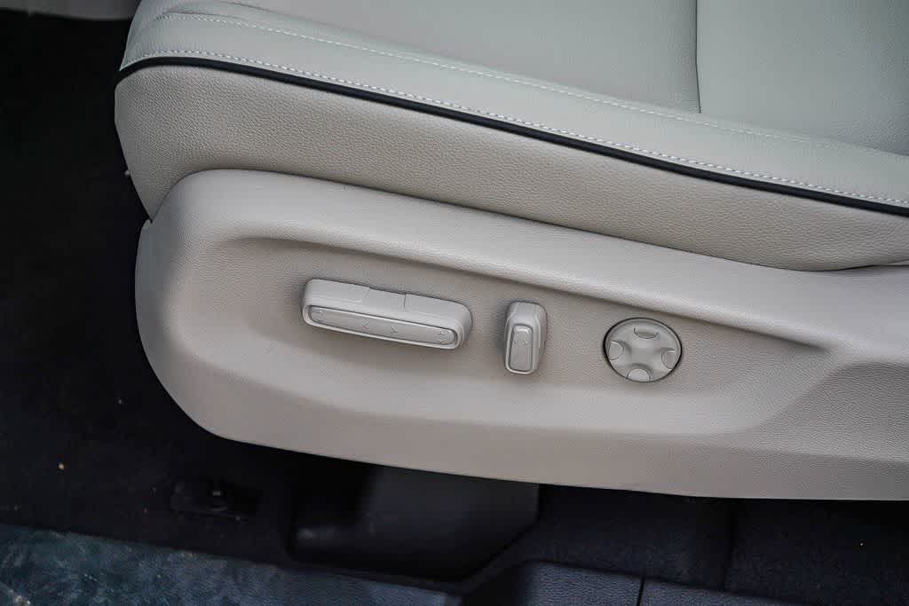Thumbnail: 2026 Honda Odyssey - 26