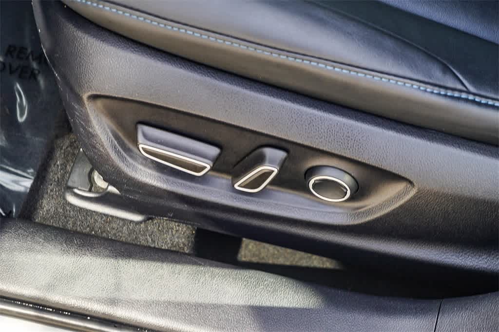 Thumbnail: 2016 Toyota Prius - 23