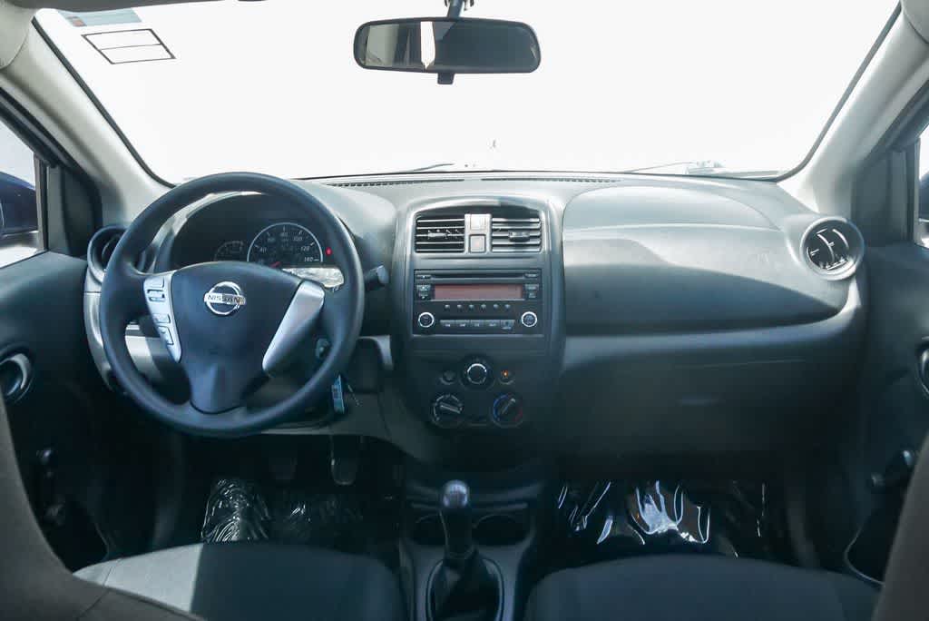 Thumbnail: 2016 Nissan Versa - 10