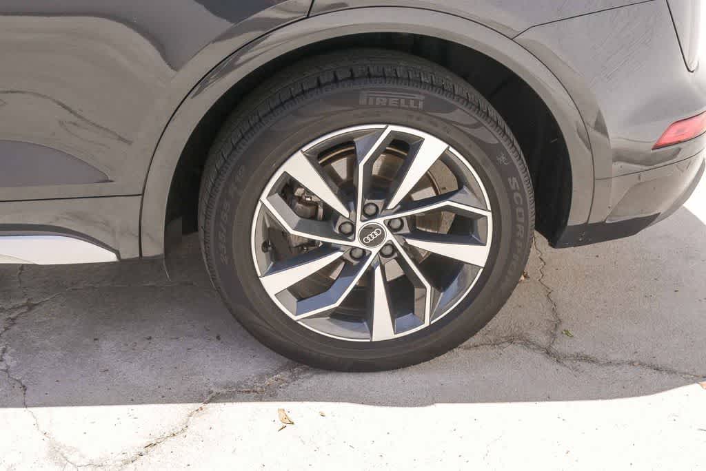 Thumbnail: 2021 Audi Q5 - 6